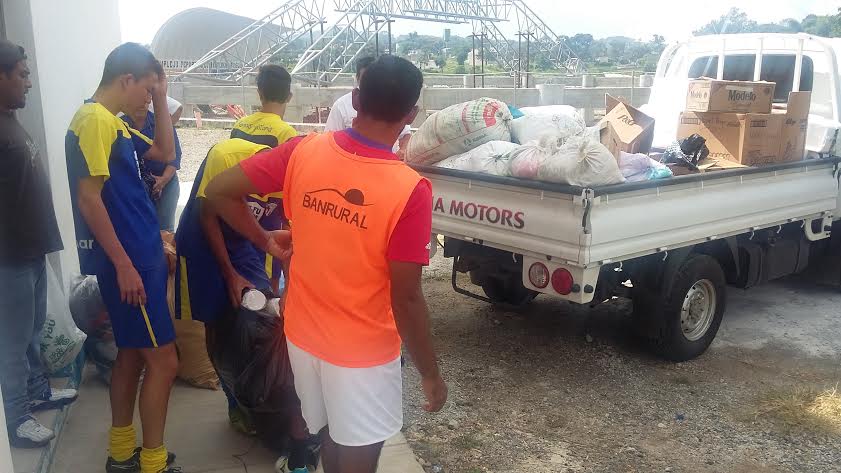 Tipografía Nacional y Jugadores apoyan en la tragedia de #ElCambray2